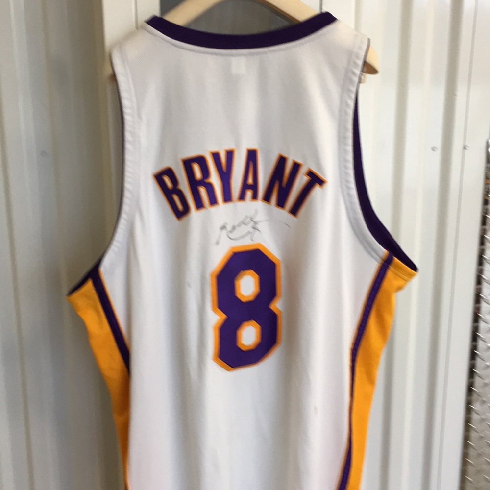 Kobe Bryant signed jersey